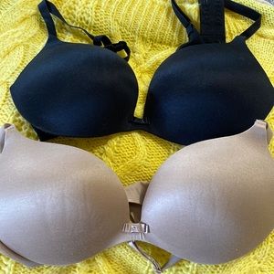 2 Victoria’s Secret push-up bras